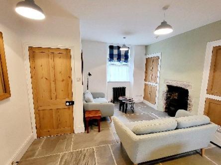 8 Duke Street - Launceston Cornwall Экстерьер фото